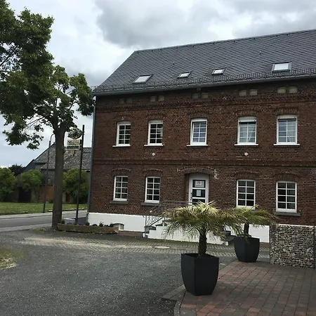 Village Hotel-3